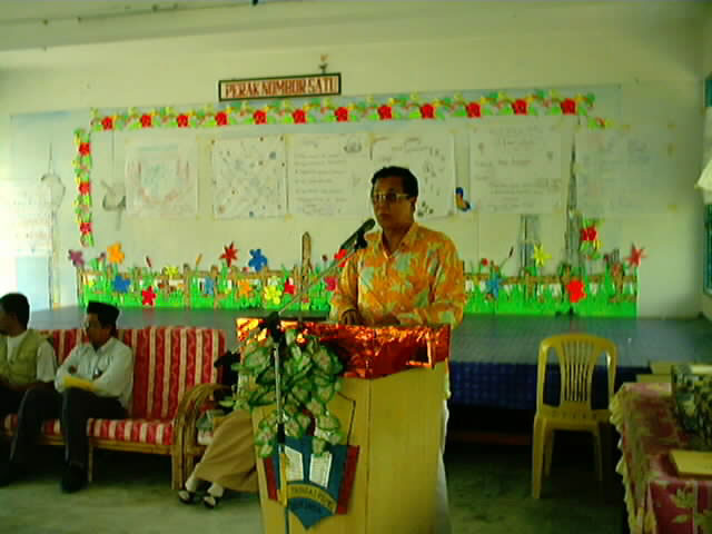 ucapan perasmian penutup oleh Tn.Hj.Ahmad b. Isa ( Timbalan PPD Manjung )