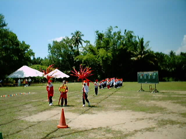 perbarisan rumah merah