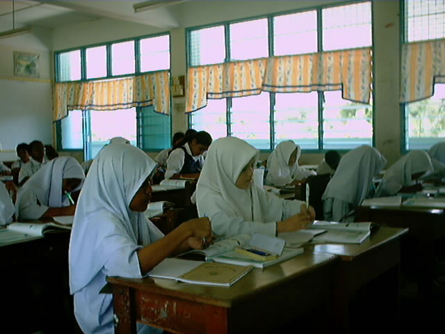 guru th5satria - Pn. habibah