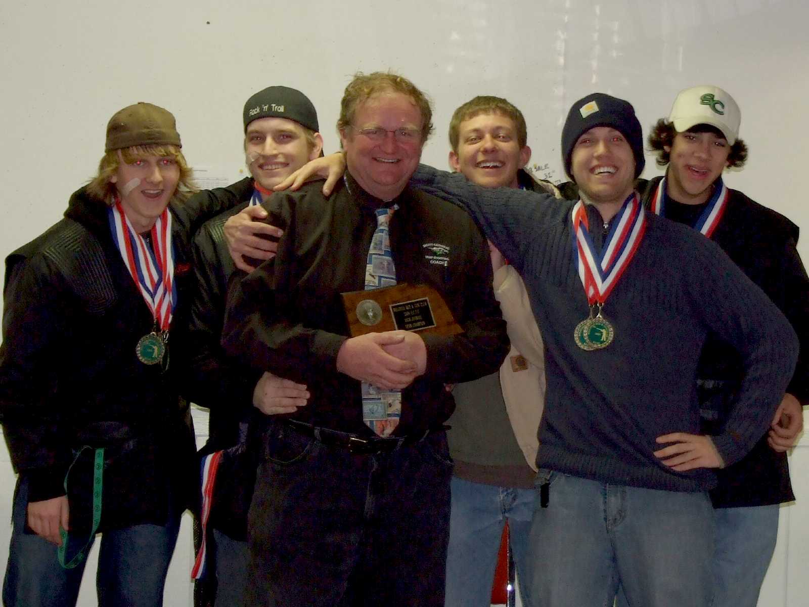 Joe Pachunka, Jason Galley, Coach Lee White-Hamilton, Andy Thiele, Jared Koliha, David Larsen- 16-Yd Team Champions & High Overall Team Champions