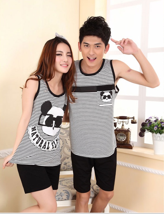 ** Pre ** ชุดนอนคู่รักสไตล์เกาหลี  ดูสีและไซส์เพิ่มเติมที่ภาพเสริมค่ะ ราคาเป็นคู่นะคะ  