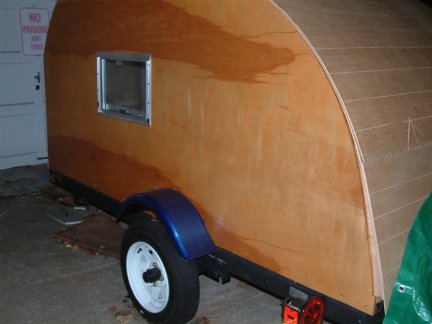 Galley lid skinned