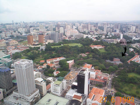 National Library Stamford Road seen from the top of Raffles City
(formerly Compass Rose & now Equinox).