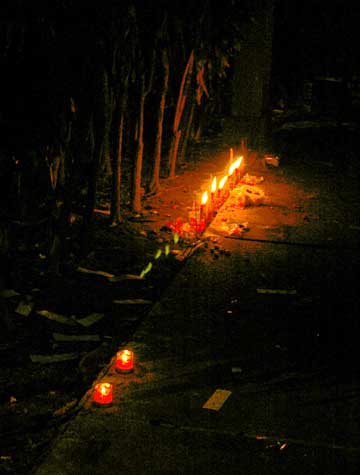 Collyer Quay Seventh Month Candles