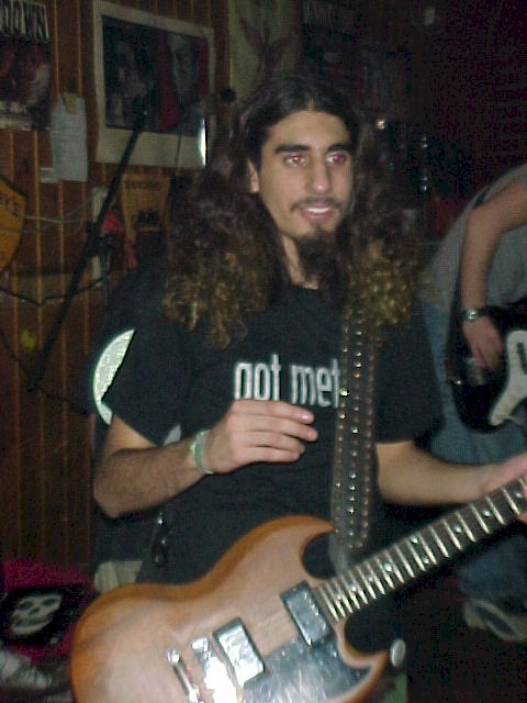 theo_02.jpg (31391 bytes)