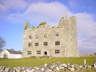 Leamaneh Castle