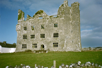 Leamaneh Castle