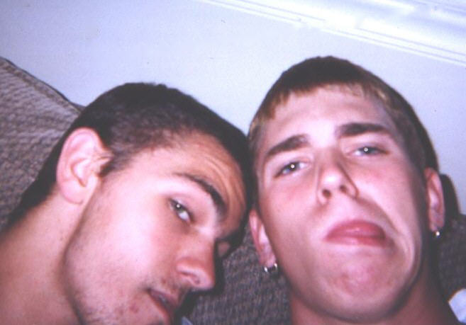 friends3.jpg (39486 bytes)