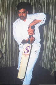 The Legendry Batsman Ijaz Ahmad with more than 9000 international runs, always prefer to use Samsher Quality Products...