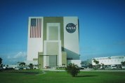 The largest one-story building in the world, it houses the space shuttle.