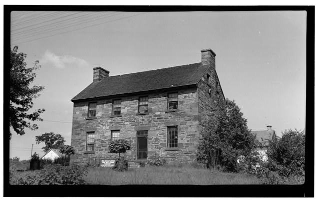StoneHouse03.jpg