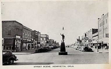 Sreet Scene, Henryetta,OK