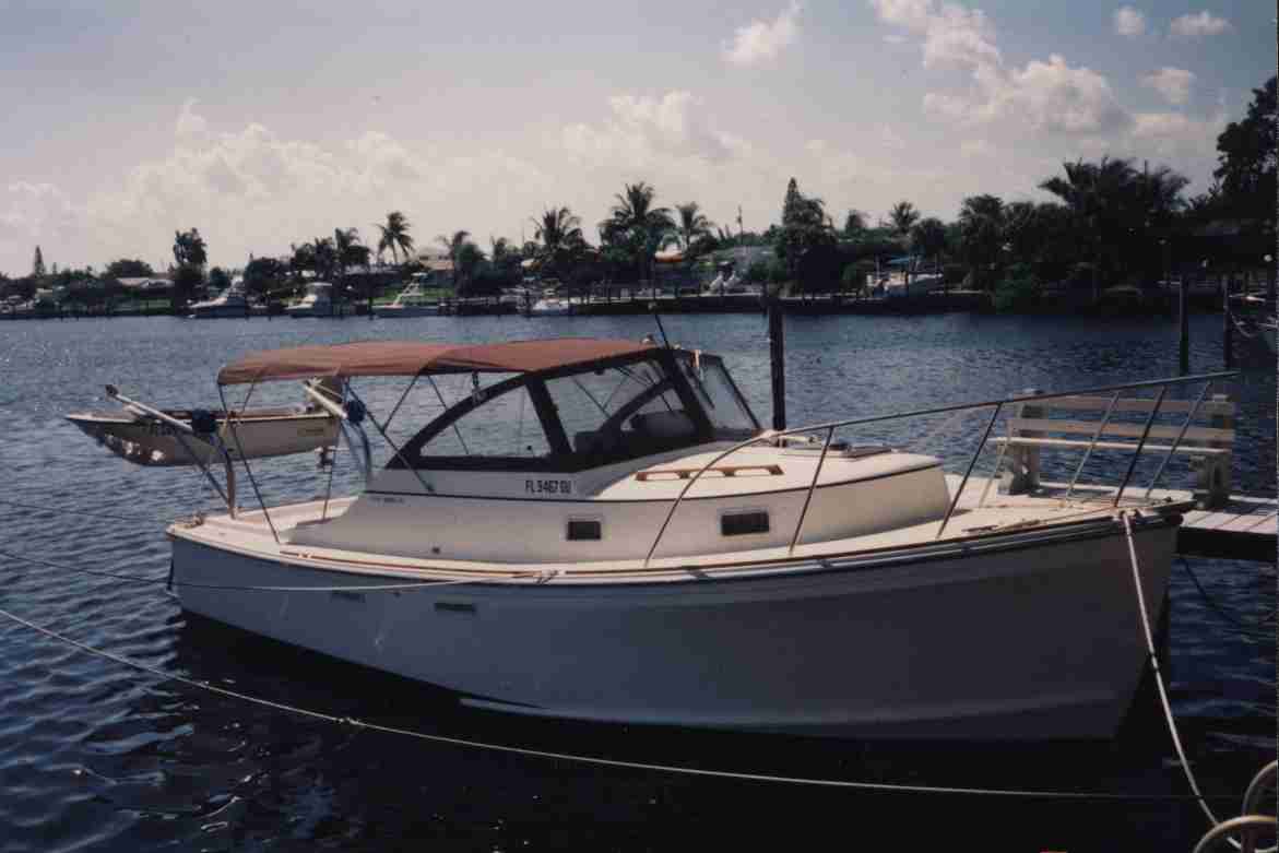 My_CapeDory.jpg (40919 bytes)