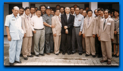 guru kami bersama Bapak Wardiman Djoyonegoro