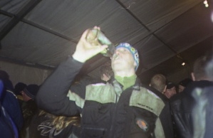 GC Demonstrates the correct Apfelkorn technique :-) (hic!)