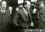 �zmir'de Yurt gezisinde (16 Haziran 1926)

