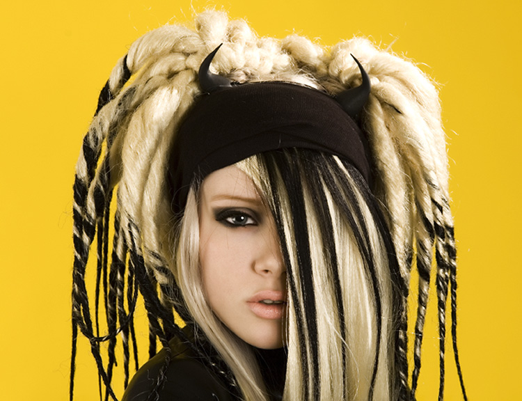 Mosh, amazing model from the U.S. in a photoshoot for So Uglee