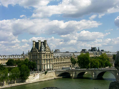 LOUVRE
