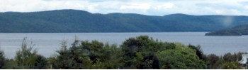 La Route 185 longe les hauteurs du lac T&eacute;miscouata, Notre-Dame-du-Lac
