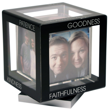 Double Cube Revolving Frame