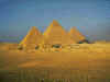 pyramids.jpg (47034 bytes)