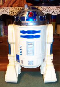 Inside a Vintage Remote Control R2D2 1978