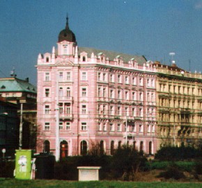 Hotel Opera, looks like a wedding cake.