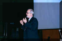 00011.jpg (19775 bytes)