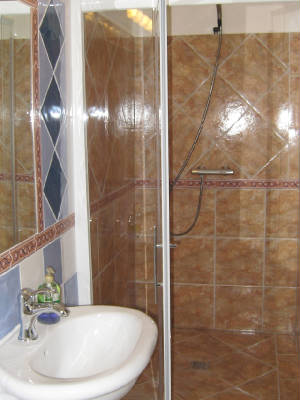 Showerandsink.JPG