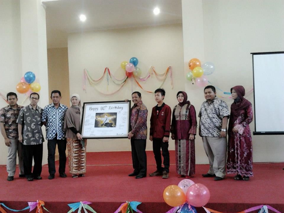 Kado ulang tahun untuk Pak Ade Karyana