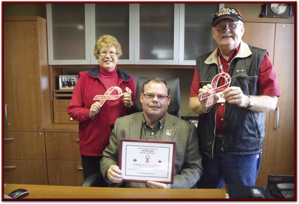 Thumbs up by everyone for our Troops.