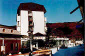 Hotel2.JPG (41020 bytes)