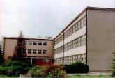 skola.jpg (36265 bytes)