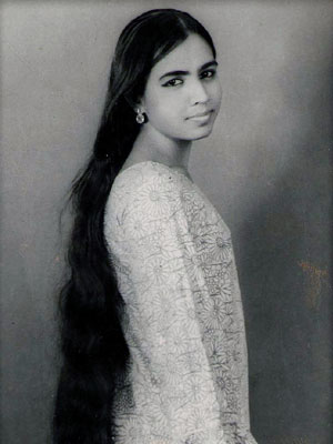 Sweta's mom in her early twenties