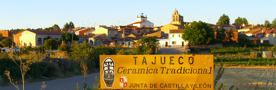 Foto entrada a Tajueco, Agosto de 2005