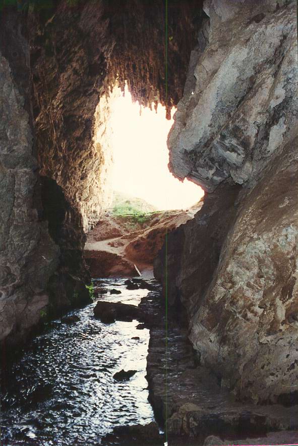 Gruta de Guagapo - Vista desde dentro