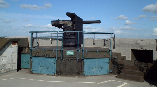 12Pdr QF at Calshot Castle.