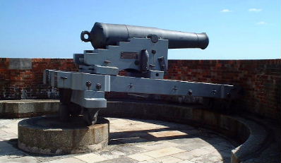 64 pdr RML gun on traversing carrage