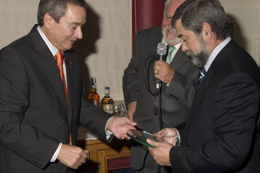 Hasta siempre a un Presidente y hola a otro
