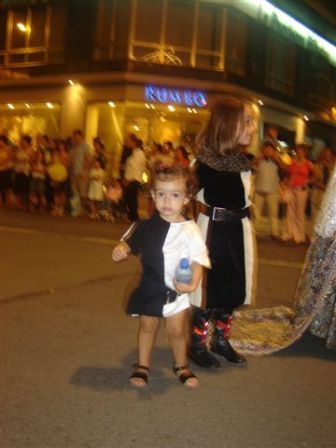 Noche sin fin. Desfile