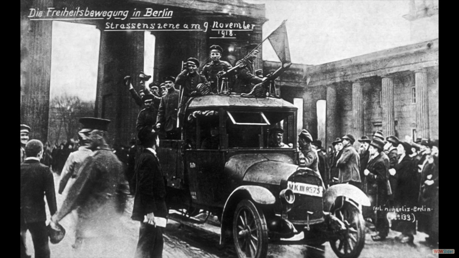 Revolution�re am Brandenburger Tor