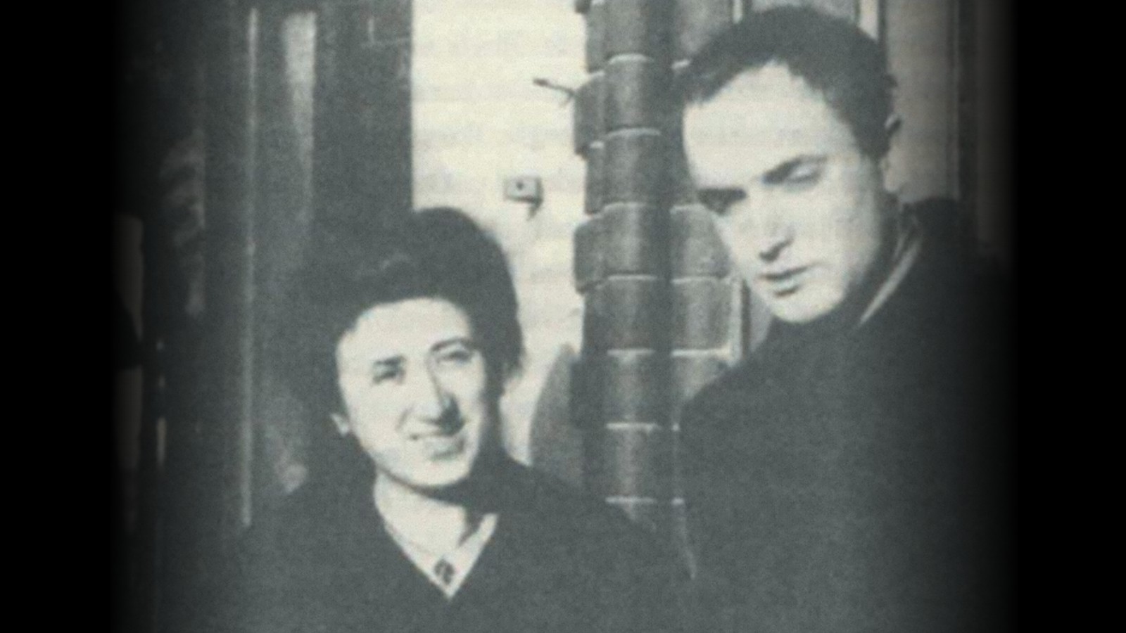 Rosa Luxemburg with Kostja Zetkin (c. 1908)