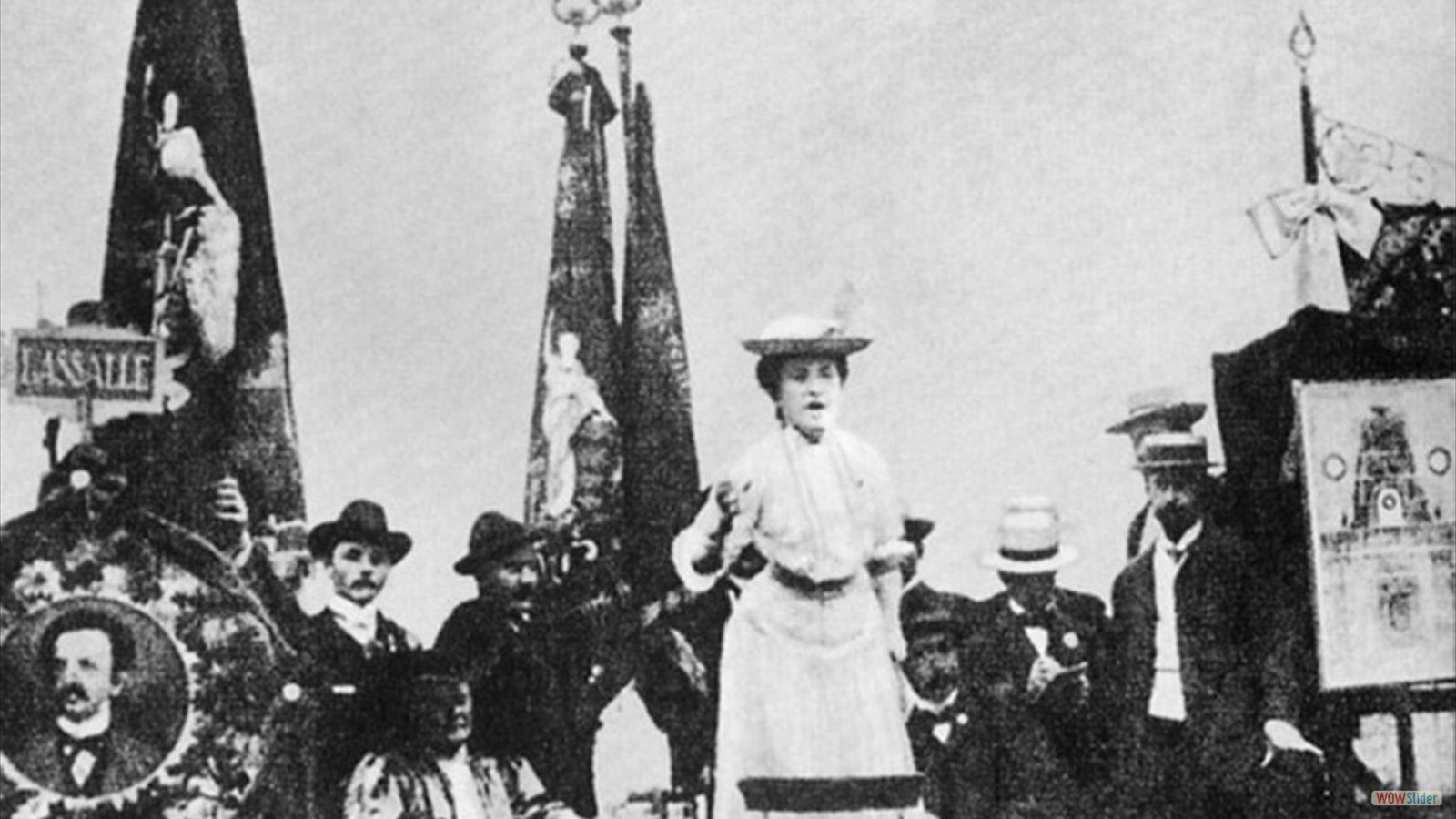 Rosa Luxemburg talking at the 2. Internationale (Socialist conference) in Stuttgart - 1907
