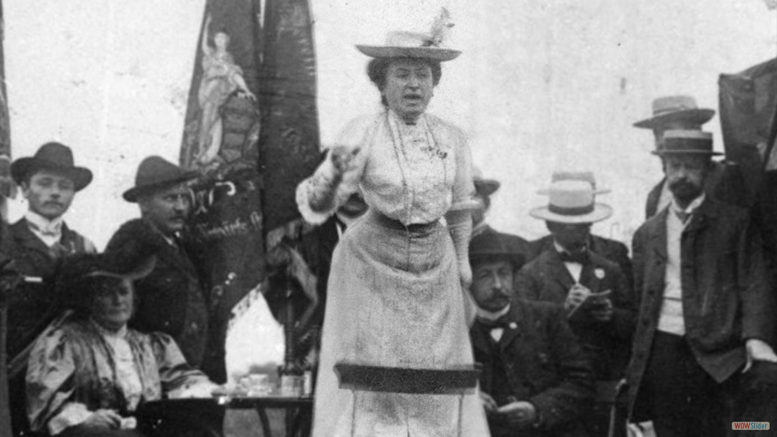 Rosa Luxemburg talking at the 2. Internationale (Socialist conference) in Stuttgart - 1907