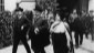 Karl Liebknecht (Mitte) und Rosa Luxemburg