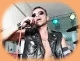 O vocalista APNV em uma data pr�xima de 2007, n�o 1982.