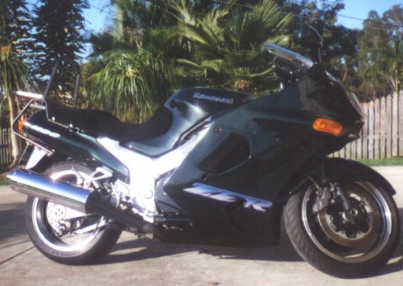 zzr1100.jpg - 64583 Bytes