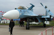 Su-25UTG con ala plegable