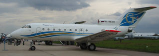 Avi�n de pasajeros YaK-42 Bur� dise�ador "Y�kovlev". Destinado para vuelos medios.
