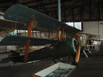 Los aviones m�s antiguos est�n en pabell�n